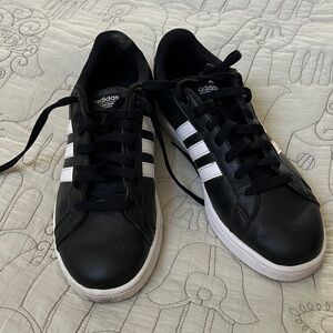 Adidas classic advantage cloud foam  womens size 10 EUC